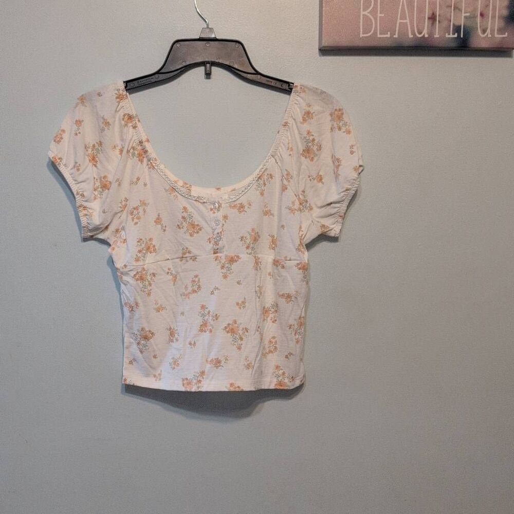 NWT  Pink Rose Cream Floral Lace-trim Crop Top Size L